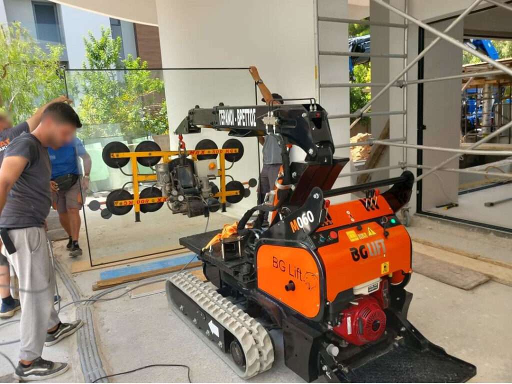 Mini γερανός BG Lift M060 με βεντούζα για τοποθέτηση τζαμιών και υαλοπινάκων - Βρεττός Γερανοί
