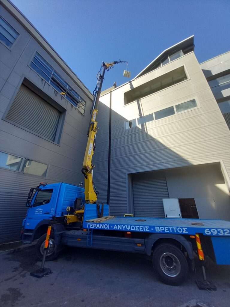 Ανύψωση και μεταφορά φορτίων σε βιομηχανικές εγκαταστάσεις με γερανό - Βρεττός Γερανοί Αθήνα
