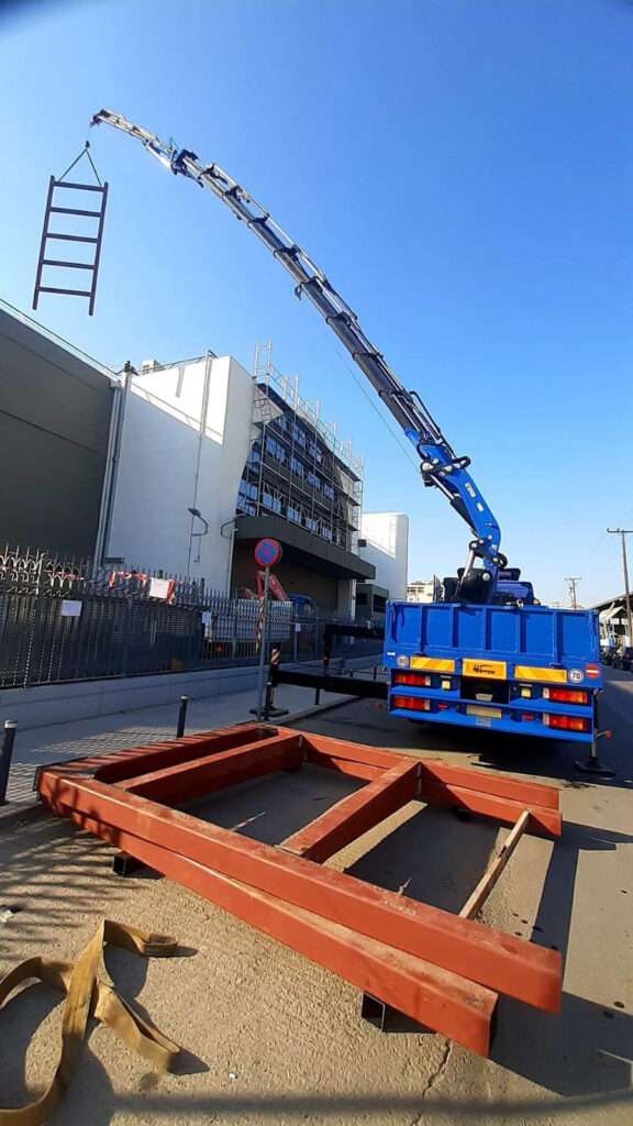 Ανύψωση και τοποθέτηση μεταλλικών κατασκευών με γερανό - Βρεττός Γερανοί Αθήνα