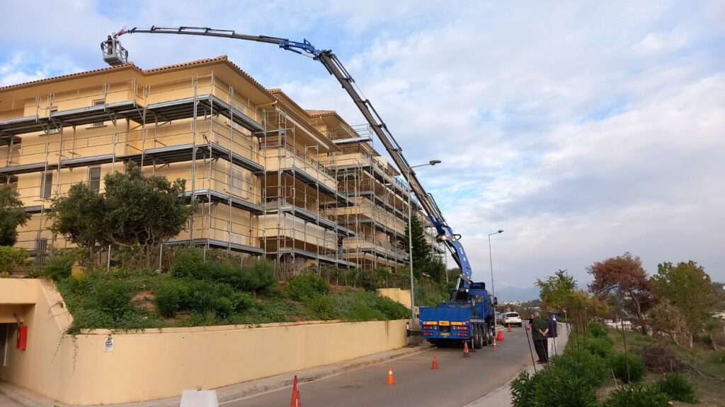 Γερανός με καλάθι για εργασίες σε σκαλωσιές και ανακαινίσεις κτιρίων - Βρεττός Γερανοί Αθήνα