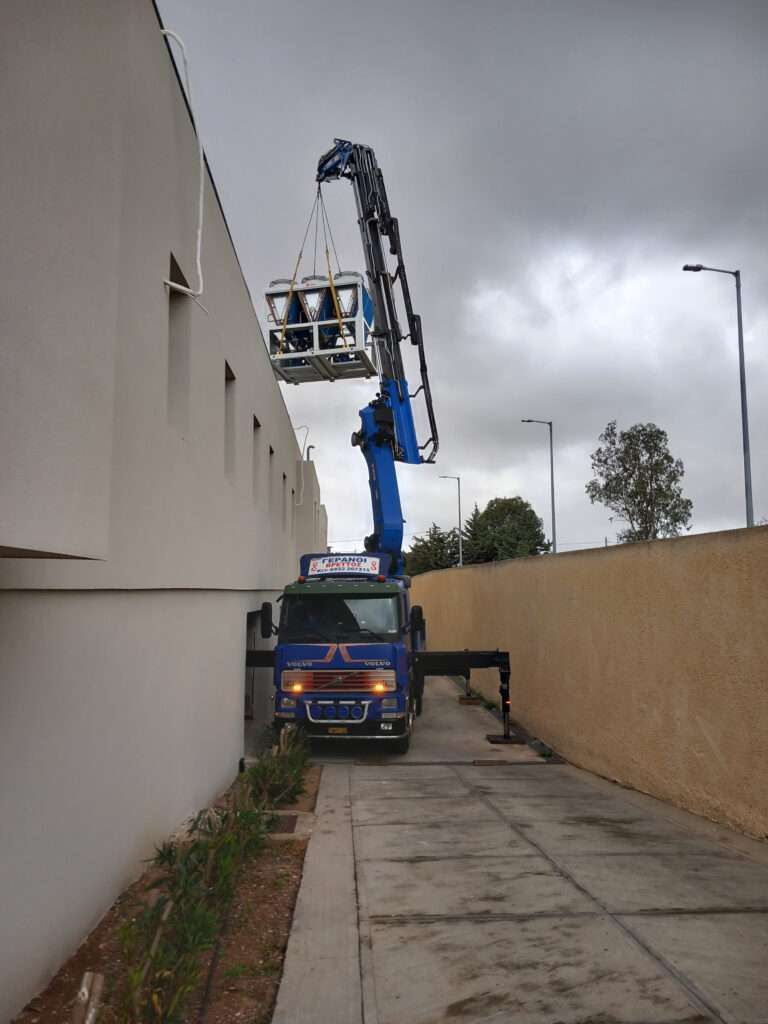 Χρήση καλαθοφόρου γερανού για εργασίες σε προσόψεις κτιρίων - Βρεττός Γερανοί Αττική